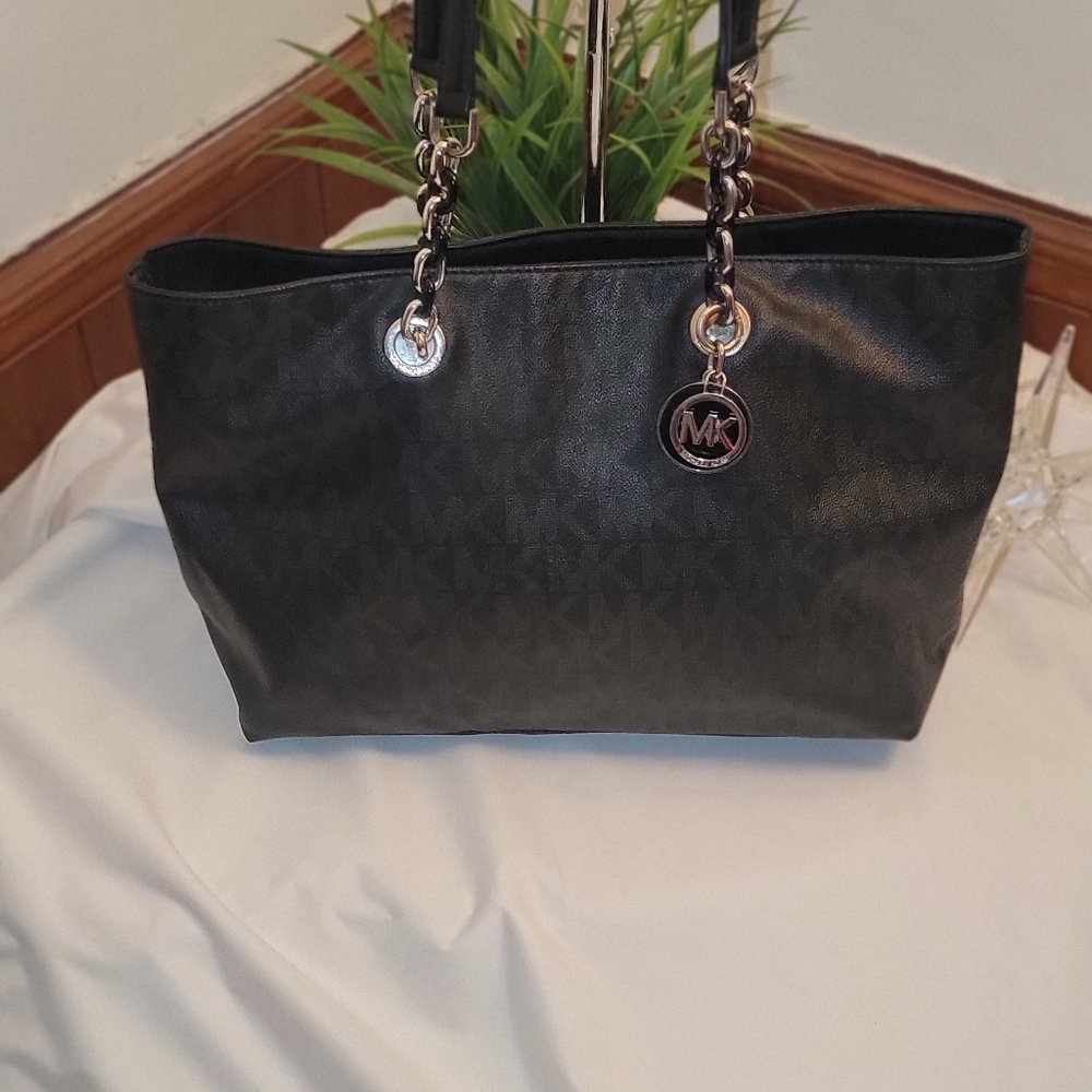 Micheal kors Tote Bag 🌺